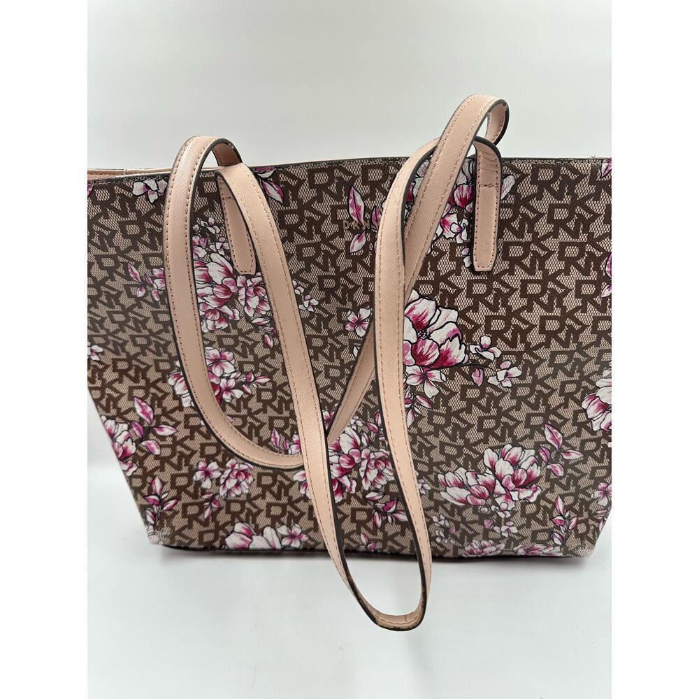 DKNY Bryanna Floral Shoulder Purse - Picture 3 of 6